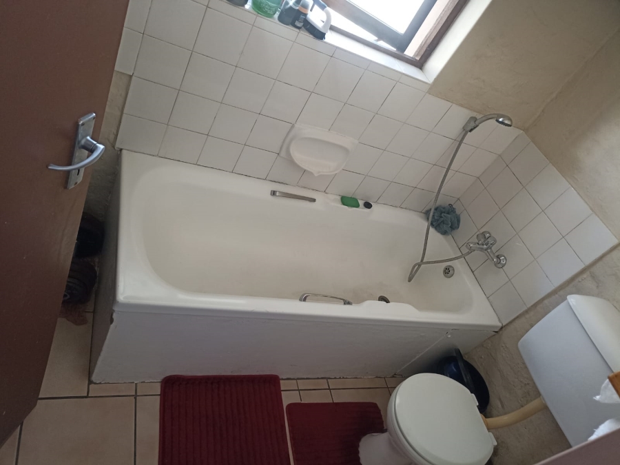 1 Bedroom Property for Sale in Heiderand Western Cape
